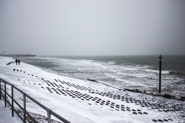 patterned rocks couple